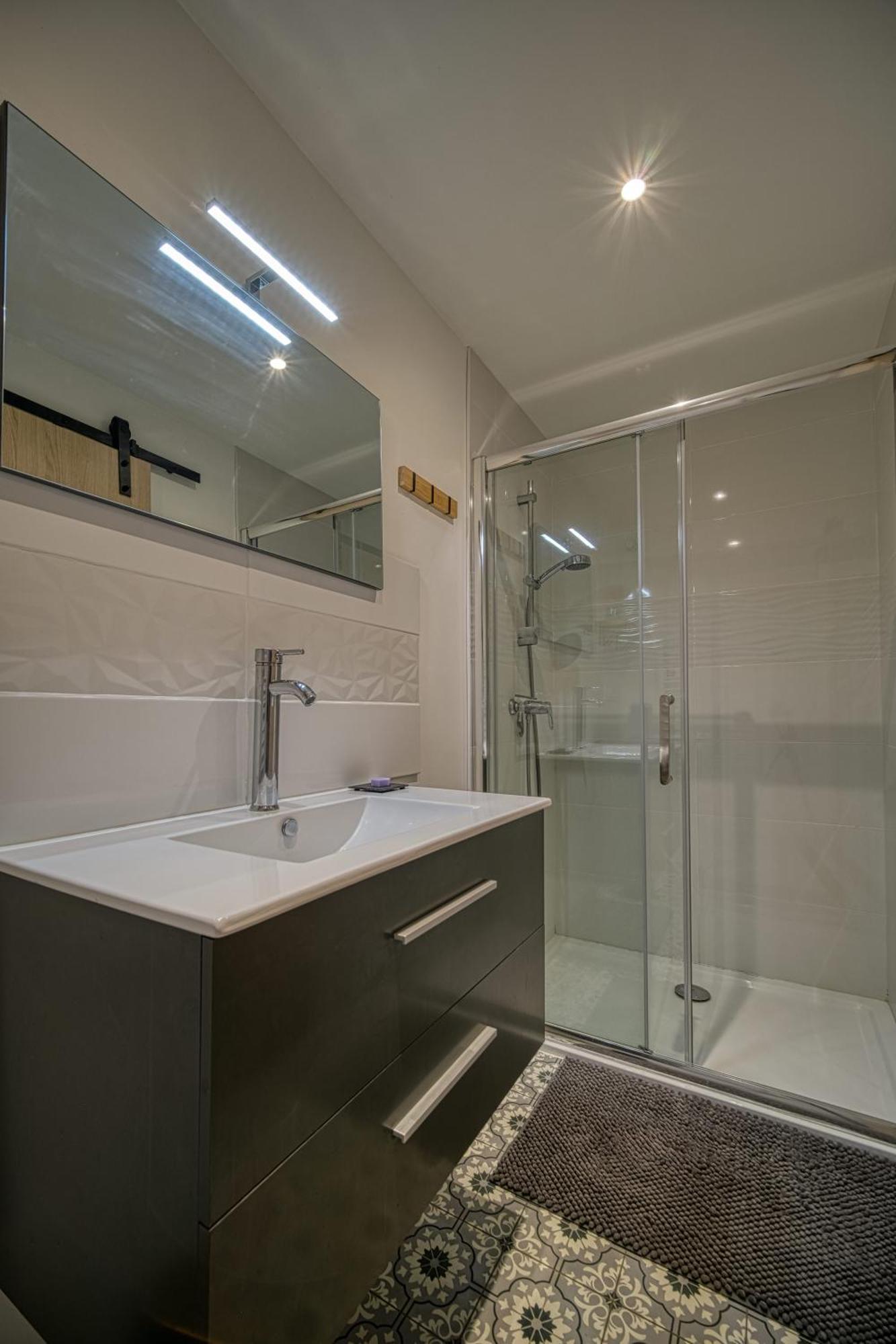 Maison Michonieres - Gite 3 Etoiles - 8 Personnes Miribel  Eksteriør bilde